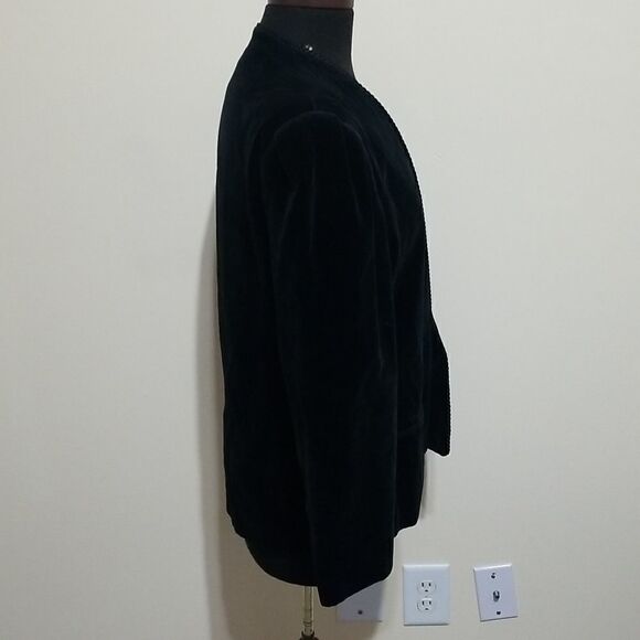 Ms. Chaus Black Velvet Blazer  size Medium - Picture 4 of 9
